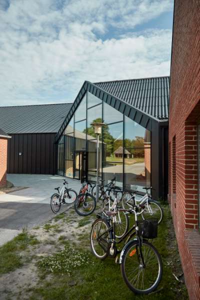 Modernes Outdoor-Outfit, Trælundvej 3, 7400 Herning